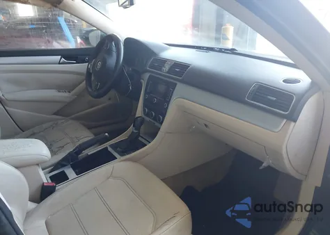 2012 Volkswagen Passat 2.5L Se из США, поврежденный, VIN 1VWBP7A31CC049830